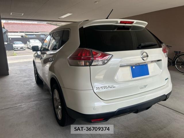 Nissan X-TRAIL 2015-01 8039388-4