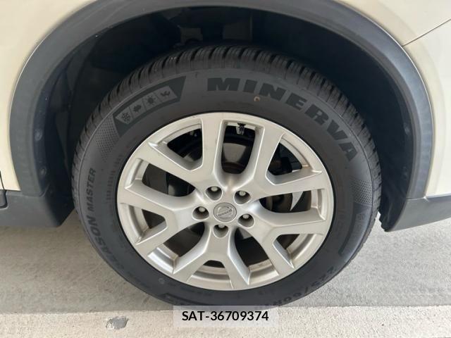 Nissan X-TRAIL 2015-01 8039388-5