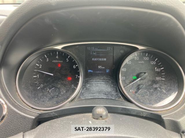 Nissan X-TRAIL 2015-09 8076250-11