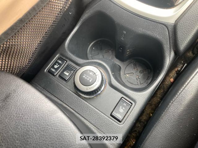 Nissan X-TRAIL 2015-09 8076250-12