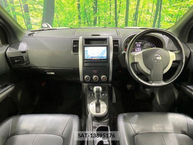 Nissan X-TRAIL 2012-08 8076248-1