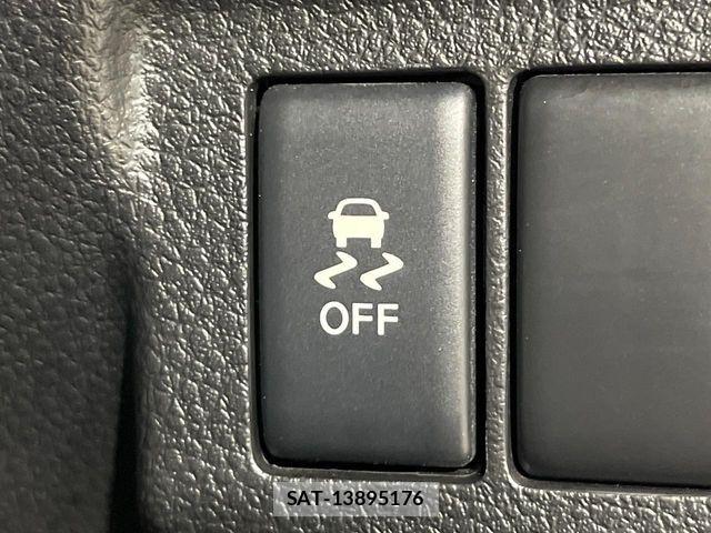 Nissan X-TRAIL 2012-08 8076248-6