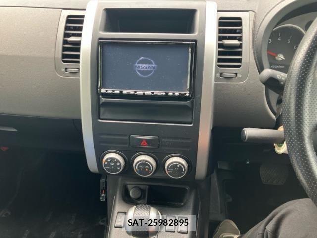 Nissan X-TRAIL 2009-08 8076252-15