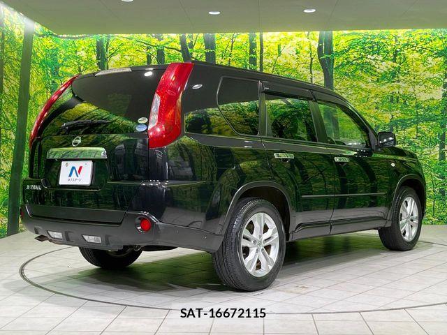 Nissan X-TRAIL 2012-03 8076247-16