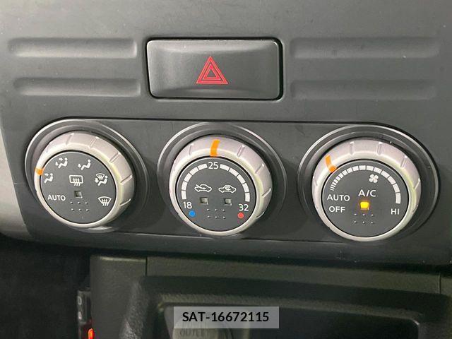 Nissan X-TRAIL 2012-03 8076247-6