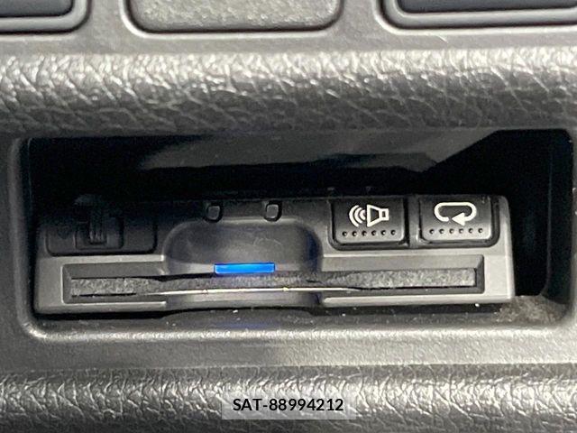 Nissan X-TRAIL 2015-09 8076249-5