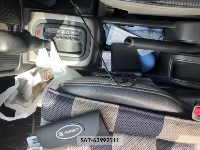 Nissan X-TRAIL 2005-09 8102938-11