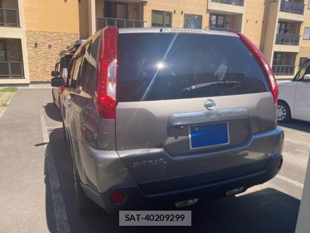 Nissan X-TRAIL 2011-06 8102933-1