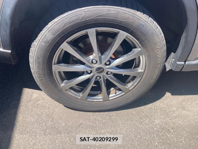 Nissan X-TRAIL 2011-06 8102933-4