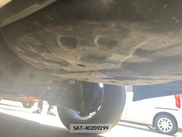 Nissan X-TRAIL 2011-06 8102933-7