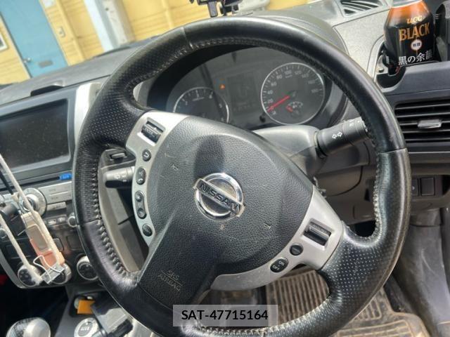 Nissan X-TRAIL 2011-05 8102929-18