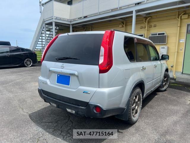 Nissan X-TRAIL 2011-05 8102929-3
