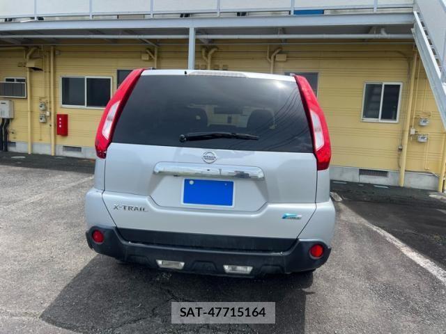 Nissan X-TRAIL 2011-05 8102929-4