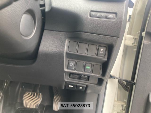 Nissan X-TRAIL 2014-04 8102914-14