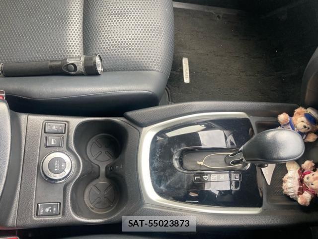 Nissan X-TRAIL 2014-04 8102914-18