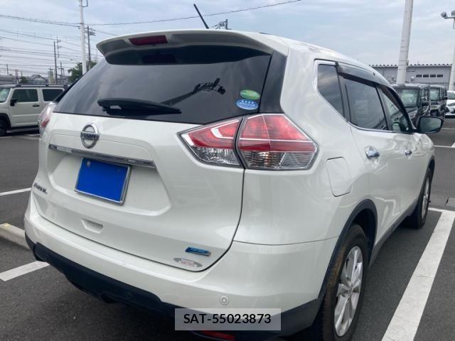 Nissan X-TRAIL 2014-04 8102914-3