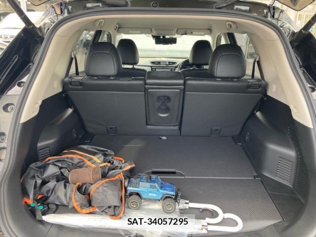 Nissan X-TRAIL 2019-09 8102896-28