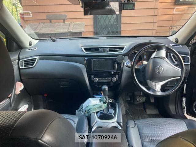 Nissan X-TRAIL 2016-05 8102922-13