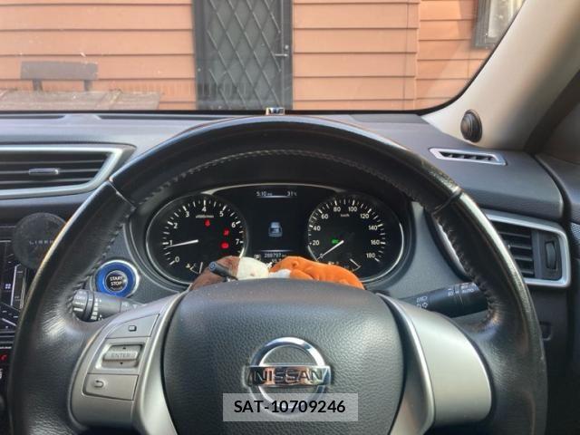 Nissan X-TRAIL 2016-05 8102922-15