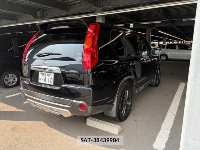 Nissan X-TRAIL 2010-06 8102918-3