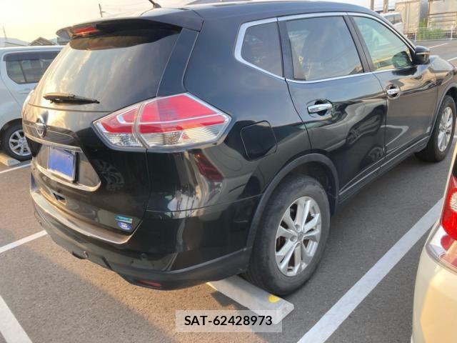Nissan X-TRAIL 2014-04 8102917-2