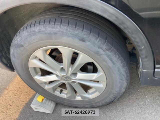 Nissan X-TRAIL 2014-04 8102917-6