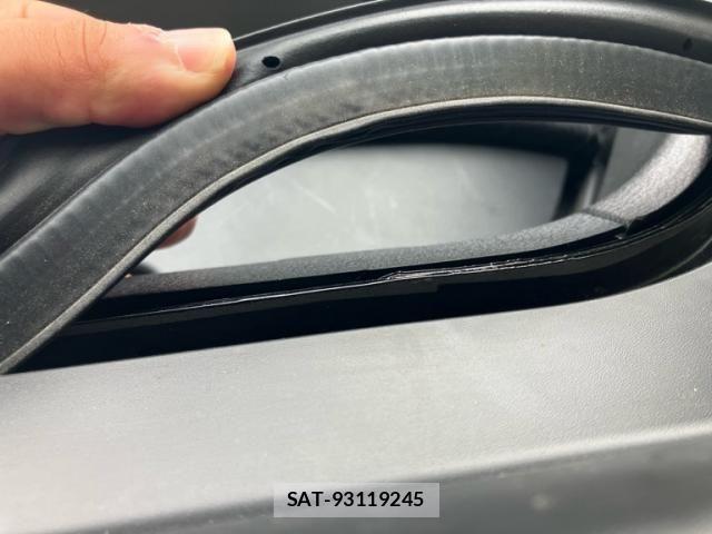 Nissan X-TRAIL 2014-04 8102916-27