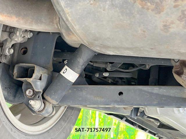 Nissan X-TRAIL 2016-04 8102898-19