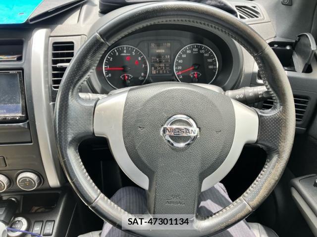 Nissan X-TRAIL 2012-03 8102921-11
