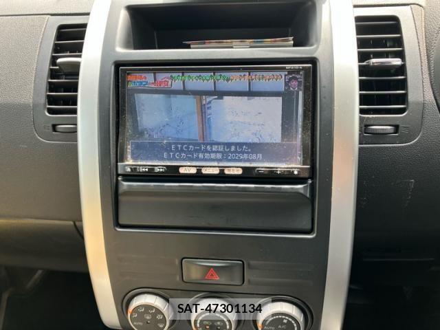 Nissan X-TRAIL 2012-03 8102921-12