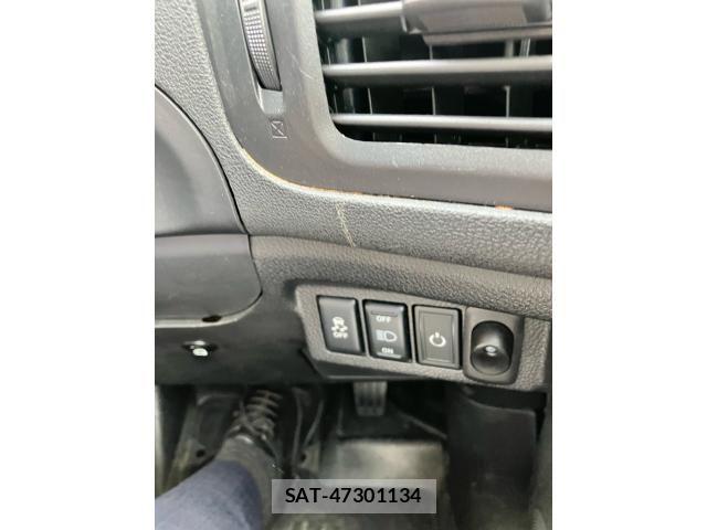 Nissan X-TRAIL 2012-03 8102921-14