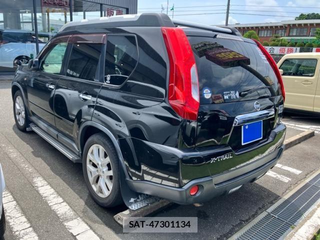 Nissan X-TRAIL 2012-03 8102921-2