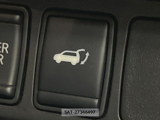 Nissan X-TRAIL 2019-07 8102895-7