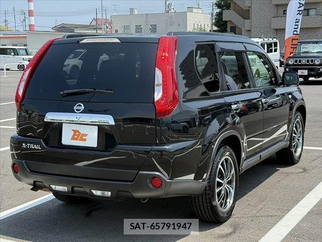 Nissan X-TRAIL 2013-03 8133144-14