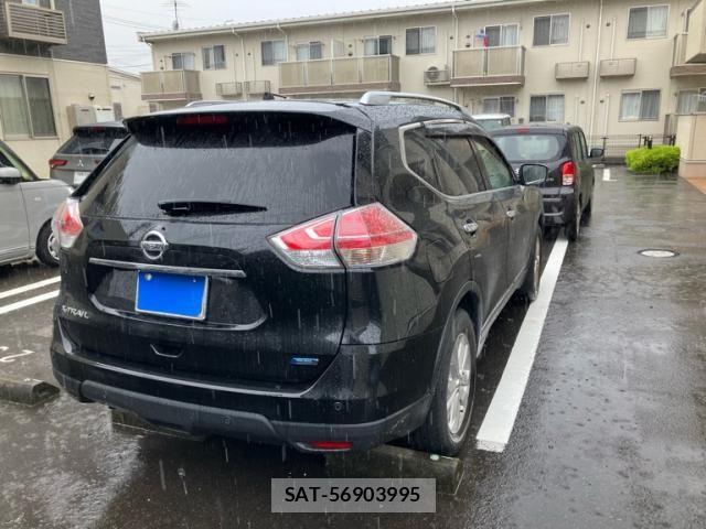 Nissan X-TRAIL 2016-03 8133152-2