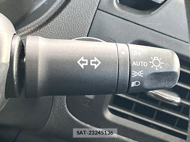 Nissan X-TRAIL 2011-11 8133151-5
