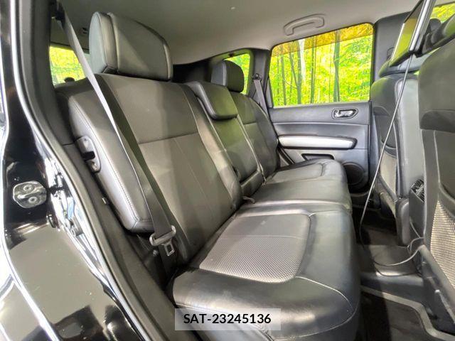Nissan X-TRAIL 2011-11 8133151-8