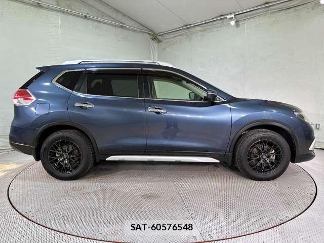 Nissan X-TRAIL 2014-04 8133142-3