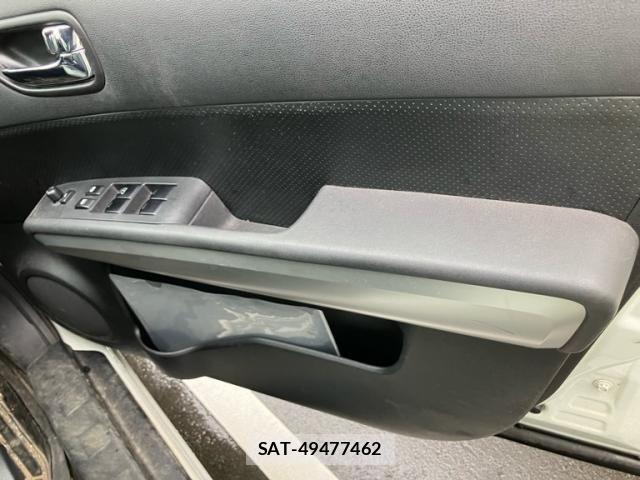 Nissan X-TRAIL 2010-01 8133158-9