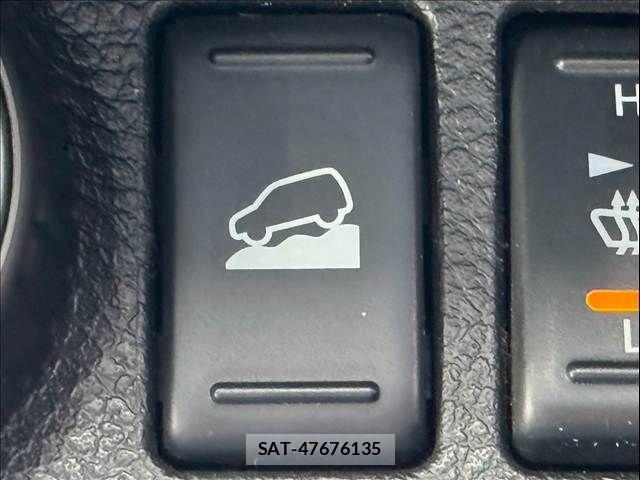 Nissan X-TRAIL 2013-03 8147063-8