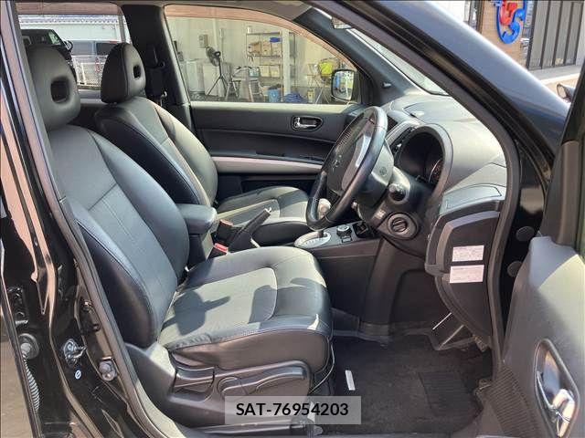 Nissan X-TRAIL 2012-03 8147061-10