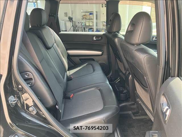 Nissan X-TRAIL 2012-03 8147061-11