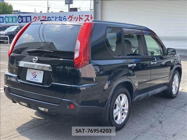 Nissan X-TRAIL 2012-03 8147061-15