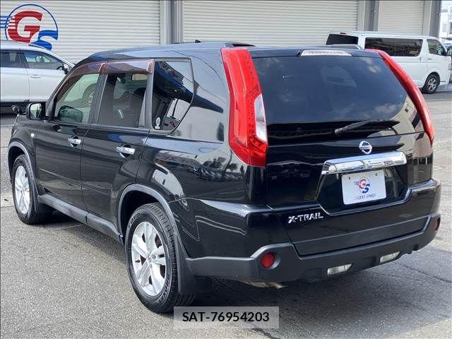 Nissan X-TRAIL 2012-03 8147061-16