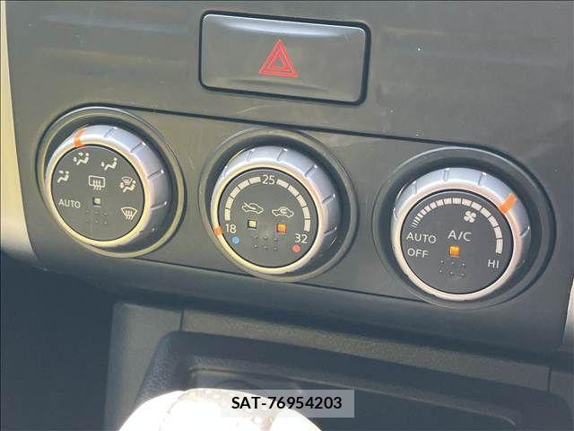Nissan X-TRAIL 2012-03 8147061-4