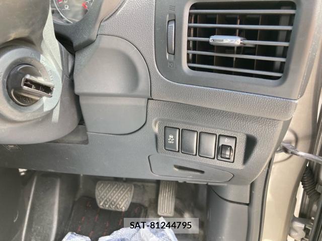 Nissan X-TRAIL 2010-09 8147066-14