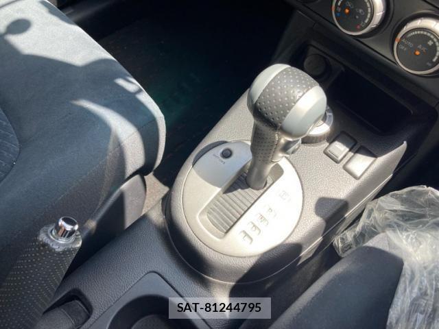Nissan X-TRAIL 2010-09 8147066-22