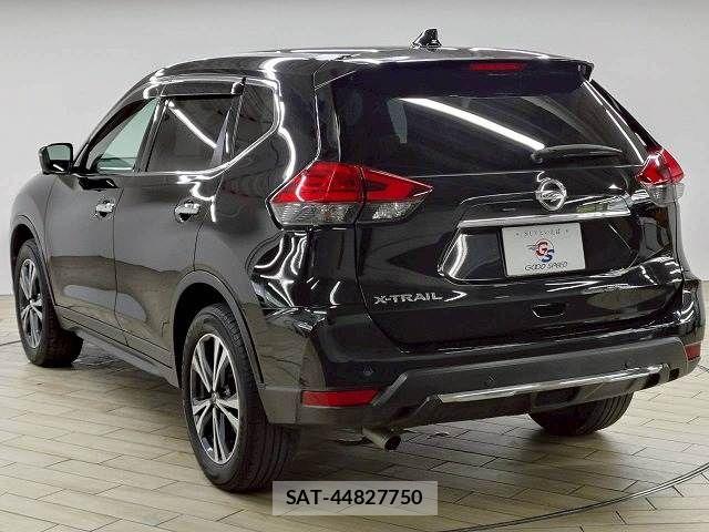 Nissan X-TRAIL 2018-09 8147059-18