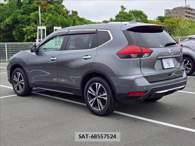 Nissan X-TRAIL 2018-02 8147055-15