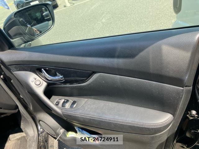 Nissan X-TRAIL 2018-03 8159580-11